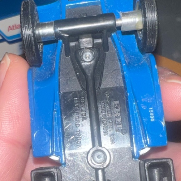 Limited Edition 1937 Ford Tractor Trailer Bank Atlas Van Lines Coin Bank - Picture 14 of 14